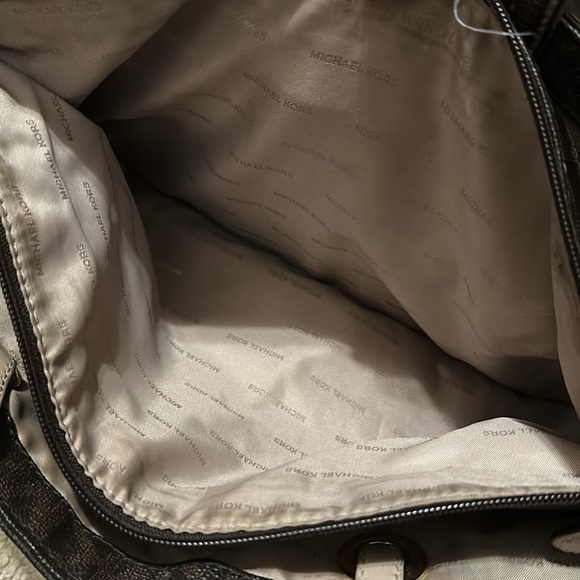 Michael kors Tote - Picture 7 of 9